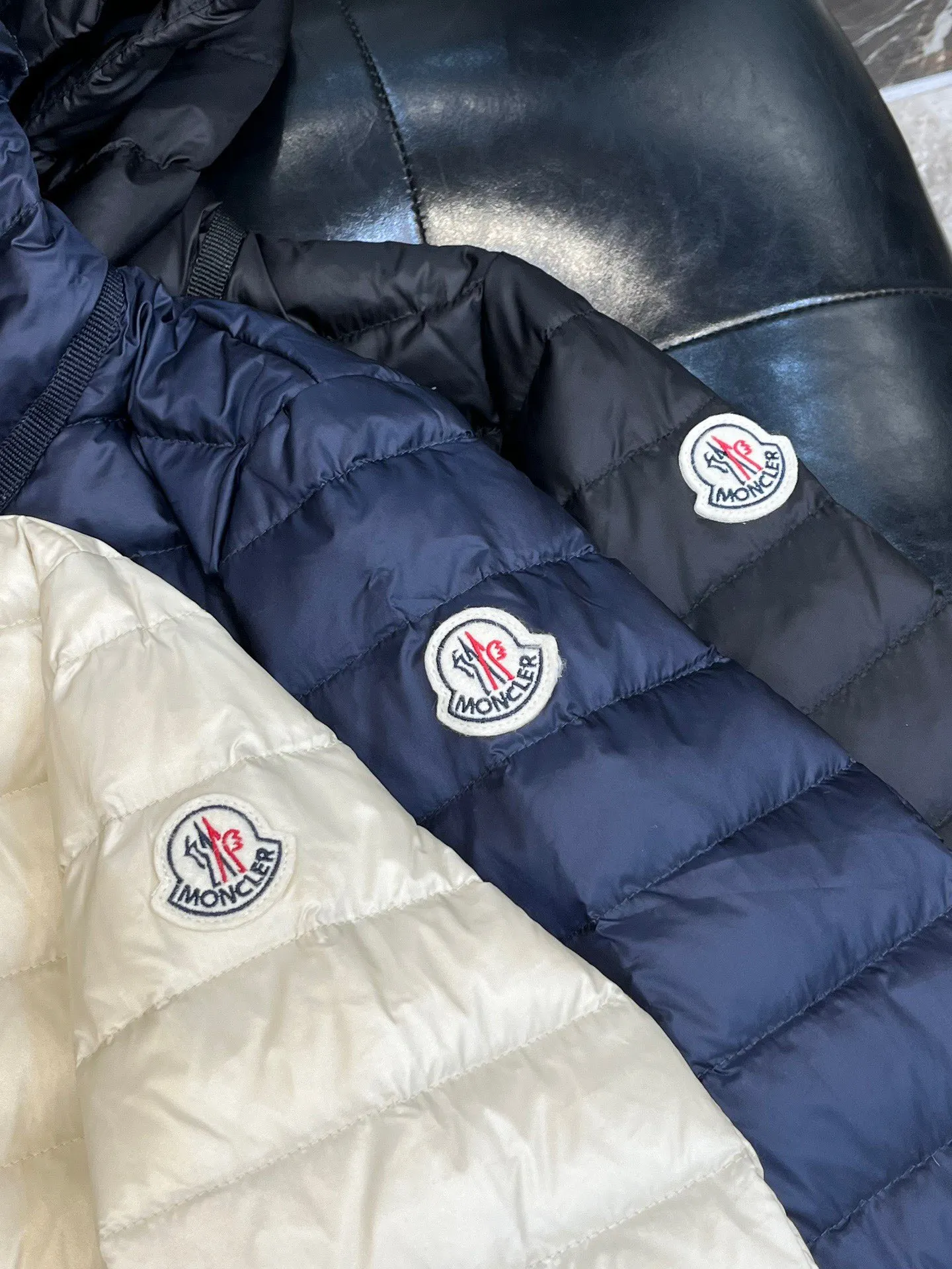 Black Beige Navy Blue 3️⃣